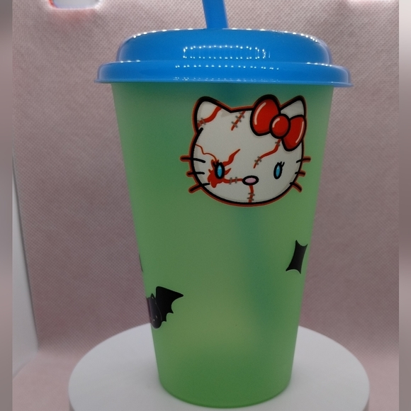 New Hello Kitty Scar Reusable Color-changing 12oz‎ tumbler with top & straw. - Picture 1 of 8